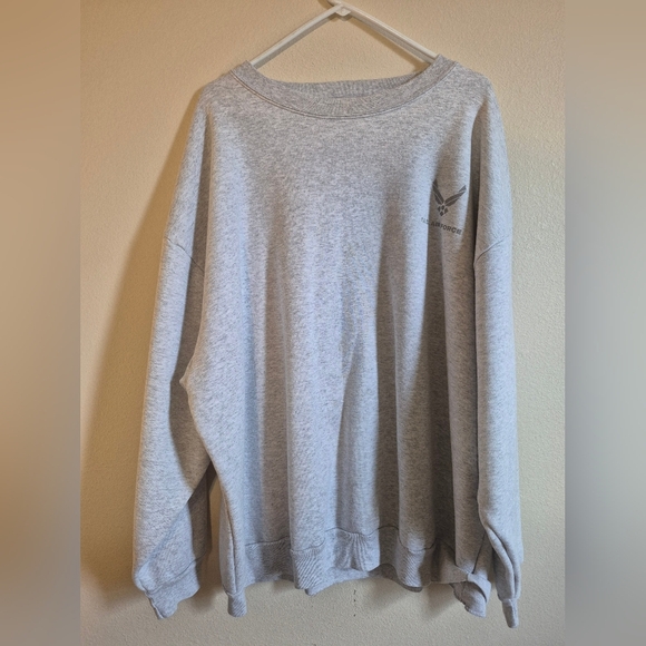 Rare U.S. Air Force Gray Men's Sweatshirt - Picture 1 of 4